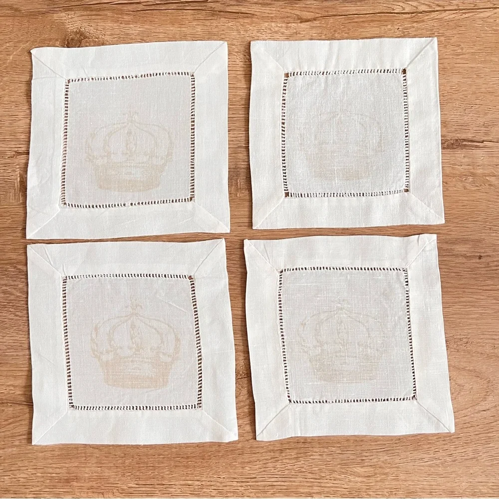Set Of 4 White Linen With‎ Gold Royal Crown Cocktail Napkins 6”